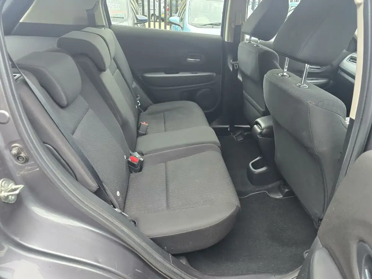 2016-honda-hr-v-15-i-vtec-s-big-9