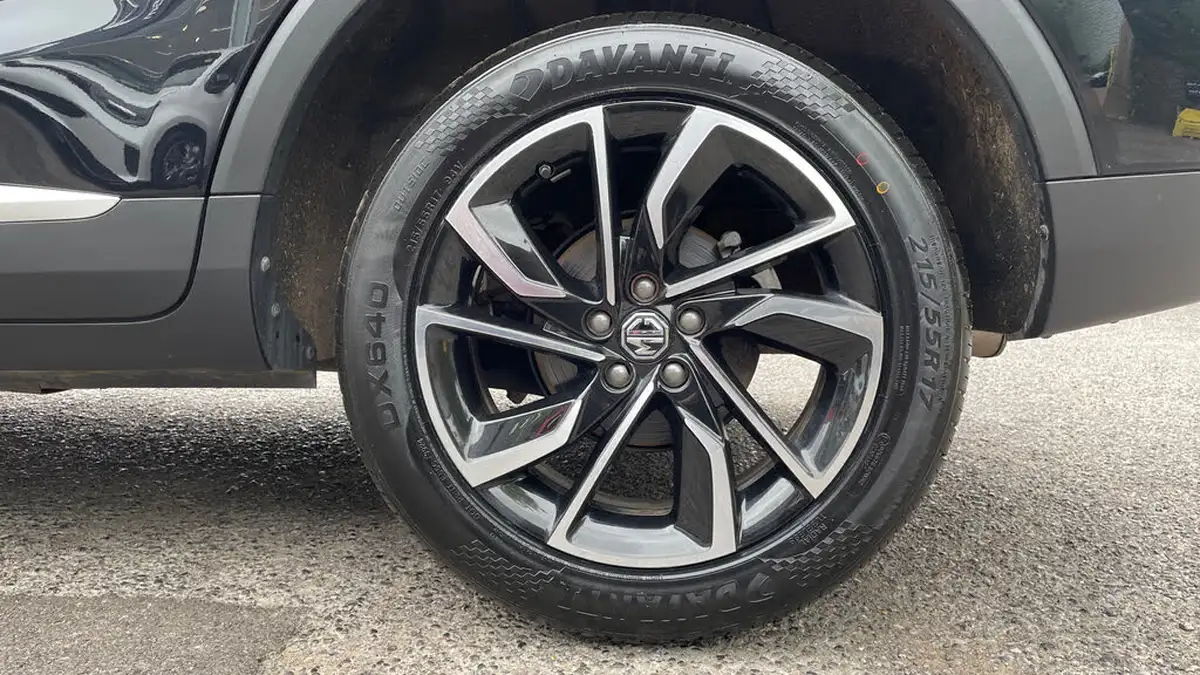 2024-mg-zs-suv-10t-gdi-exclusive-big-17