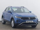 2022-volkswagen-t-roc-15-tsi-life-small-0