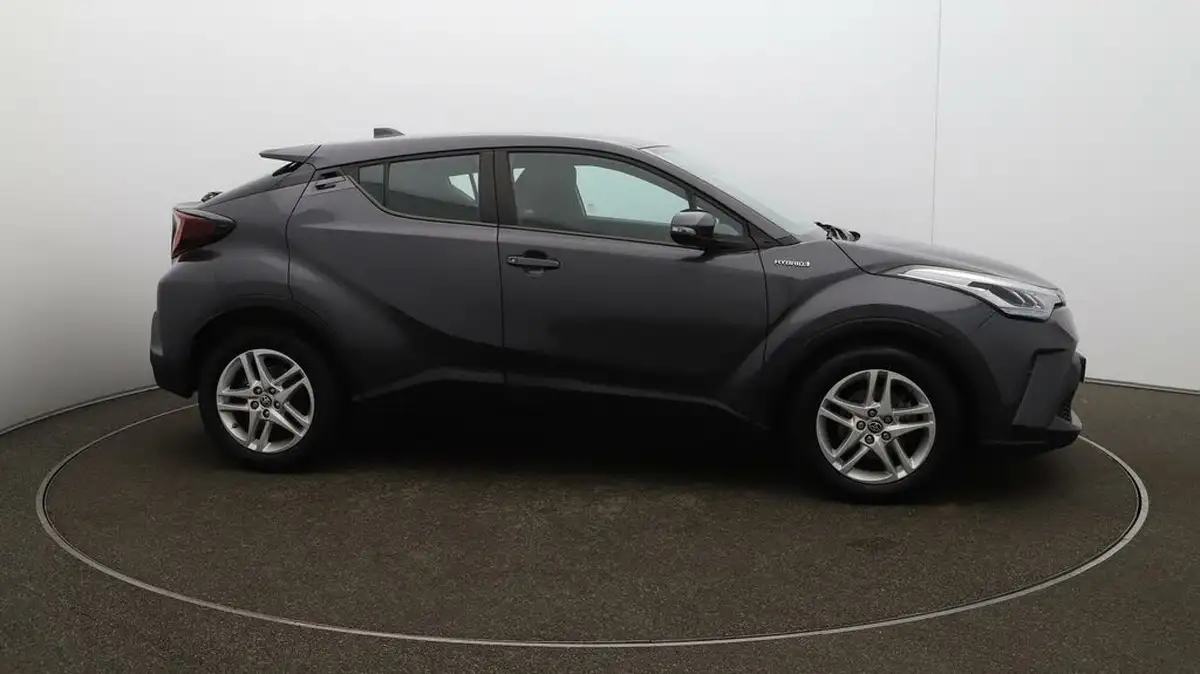 2020-toyota-c-hr-18-vvt-i-icon-parking-pack-big-47