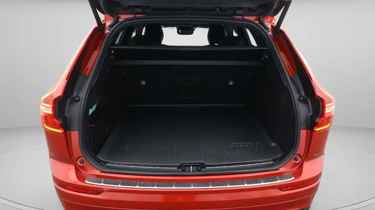 2021-volvo-xc60-20-b5-r-design-awd-big-17