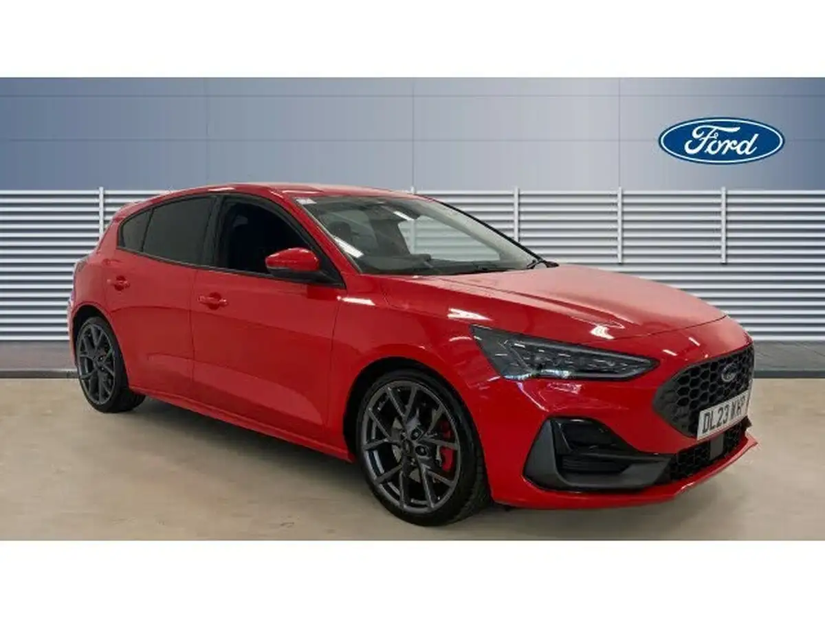 2023-ford-focus-23t-st-hatchback-big-0