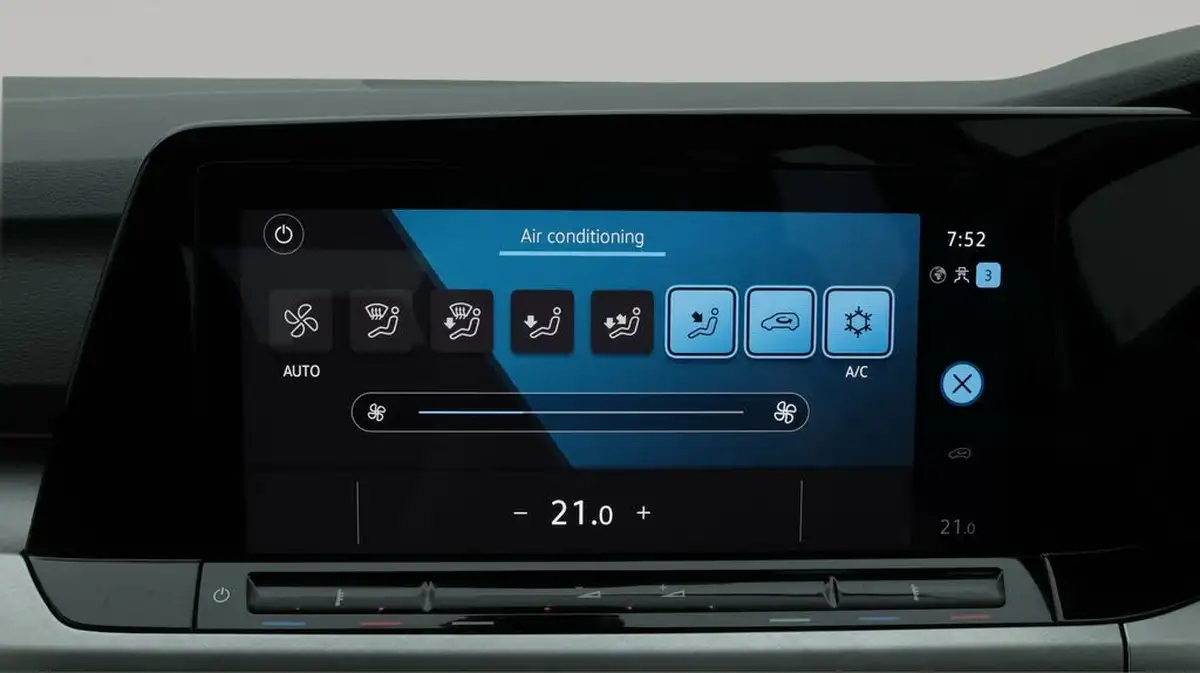 2022-volkswagen-golf-15-tsi-life-150ps-hatchback-big-12