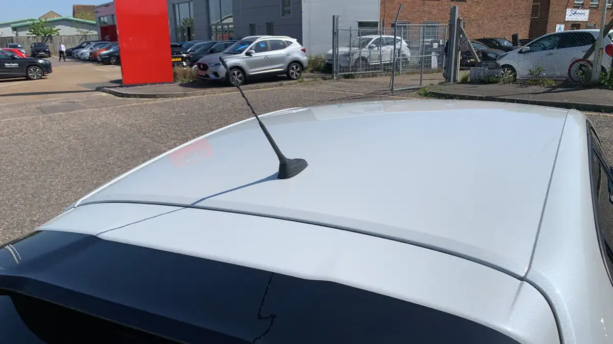 2022-peugeot-208-12-puretech-allure-premium-100bhp-eat8-big-47