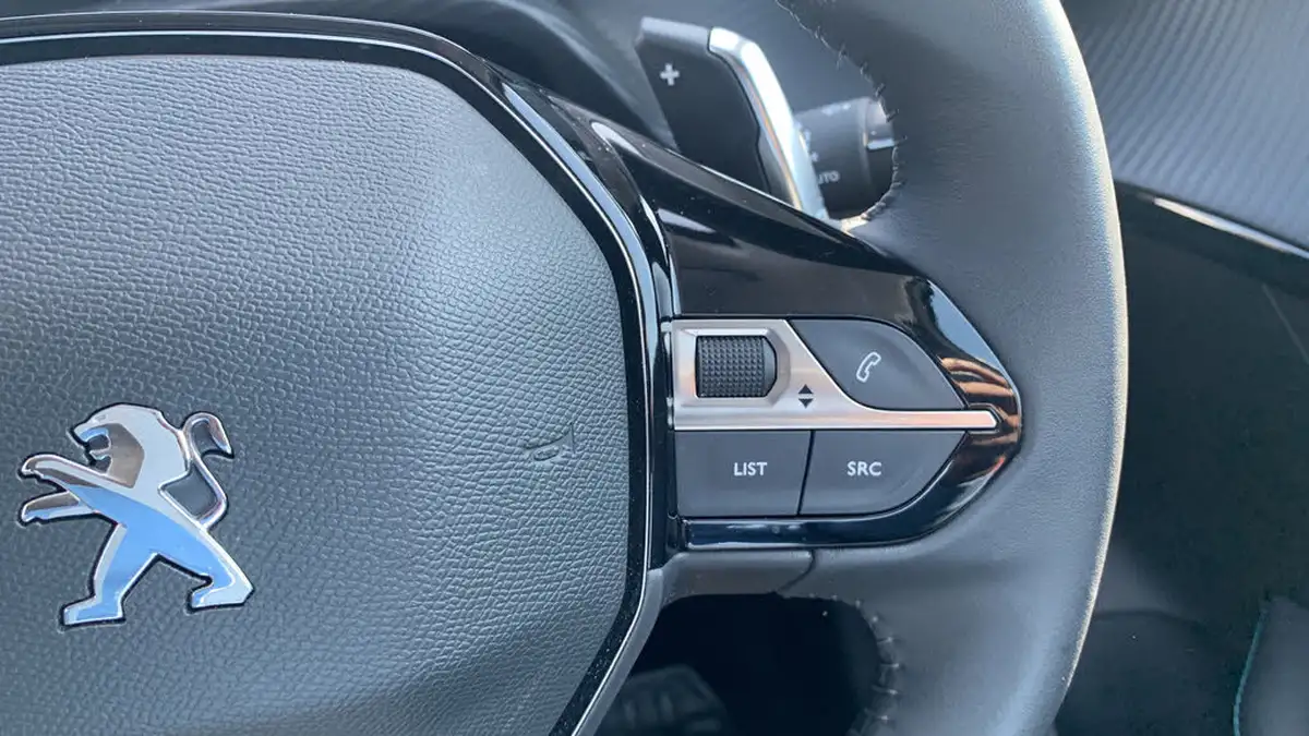 2022-peugeot-208-12-puretech-allure-premium-100bhp-eat8-big-23