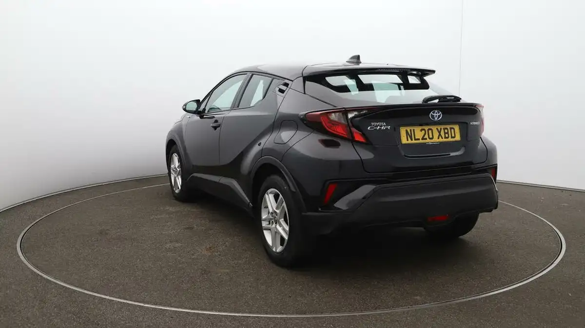 2020-toyota-c-hr-18-vvt-i-icon-parking-pack-big-54