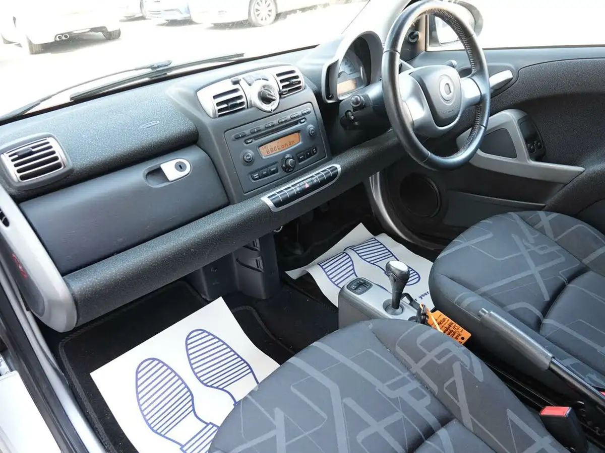 2008-smart-fortwo-10-passion-71bhp-cabriolet-big-10