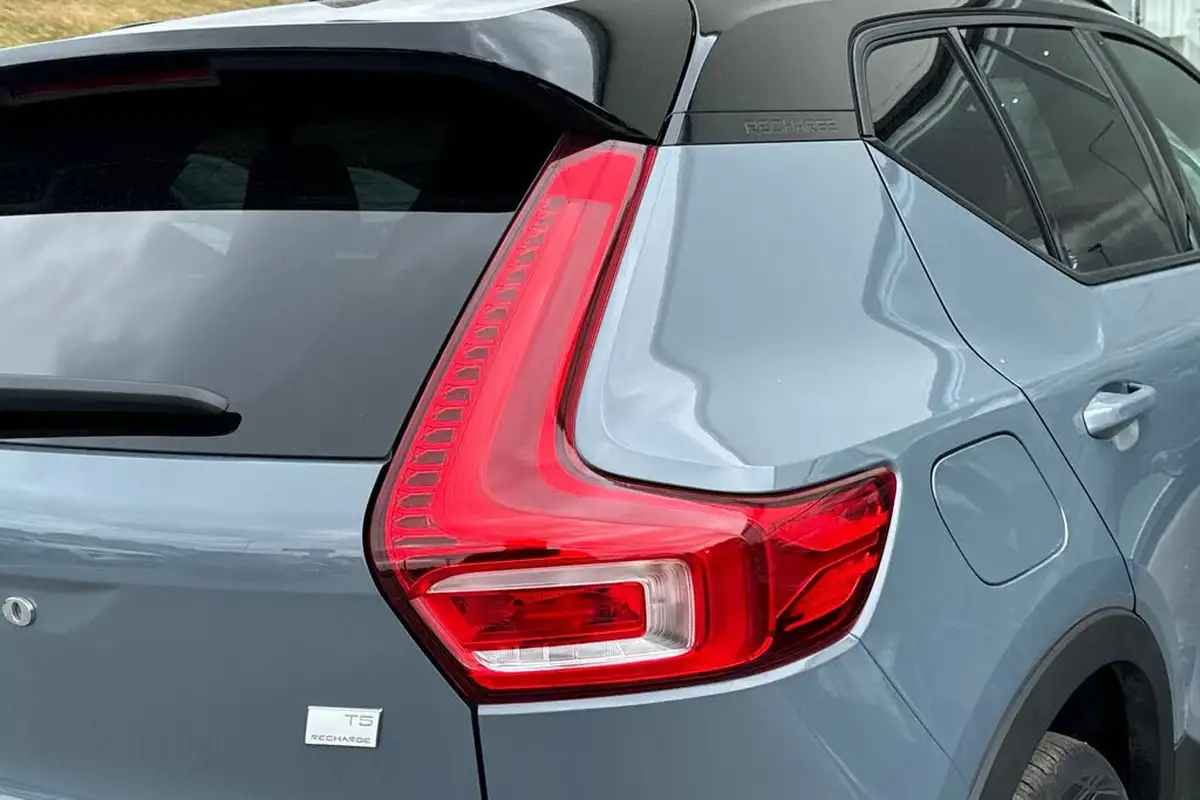 2021-volvo-xc40-15-t5-r-design-262bhp-big-19