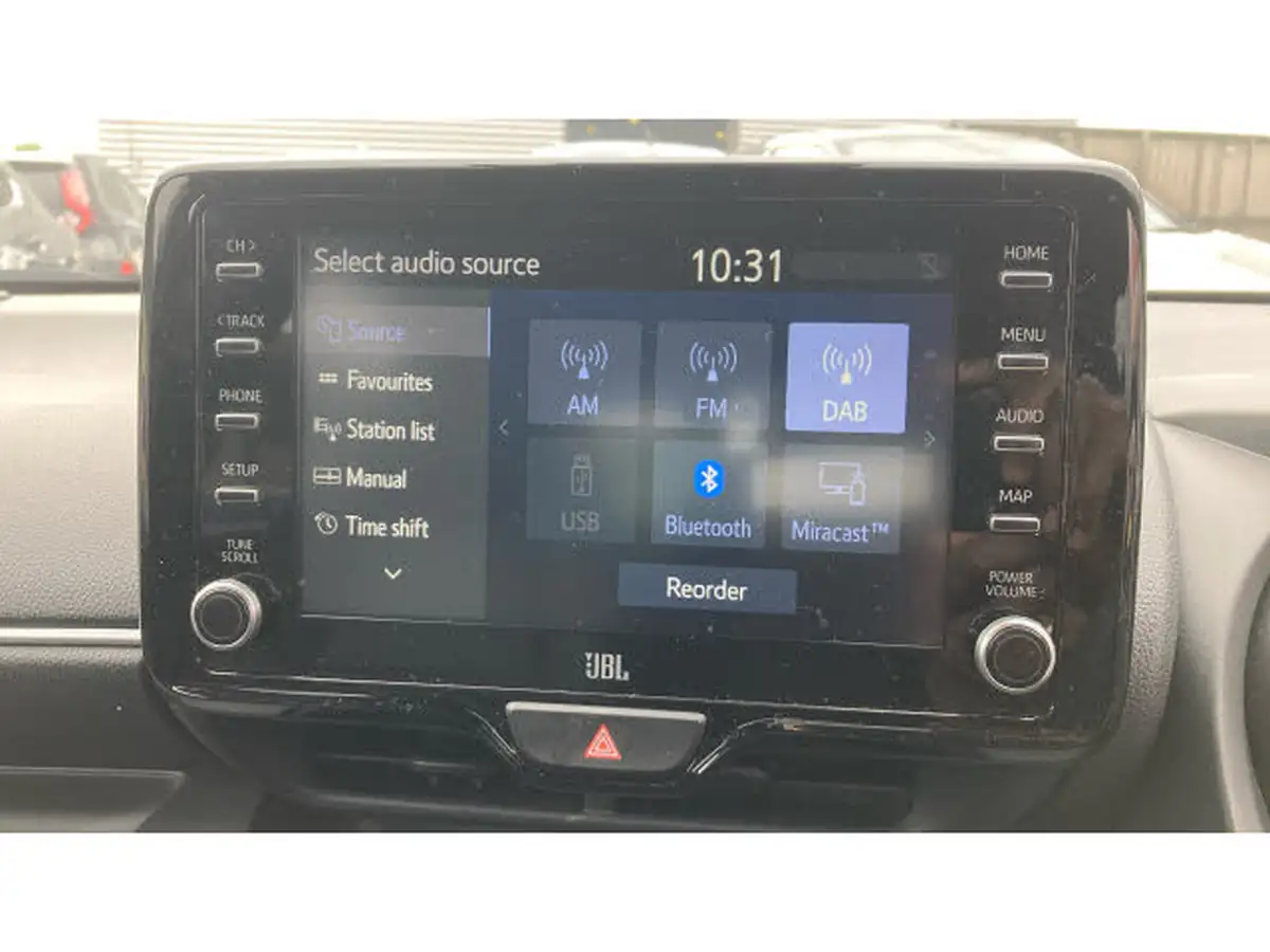2022-toyota-yaris-15-vvt-i-dynamic-big-27