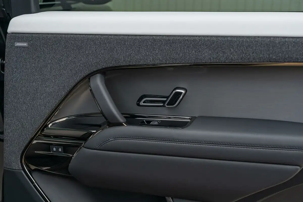 2023-land-rover-range-rover-sport-30-d300-dynamic-se-big-38