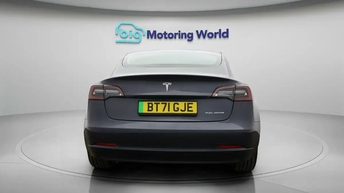 2021-tesla-model-3-e-long-range-awd-big-5