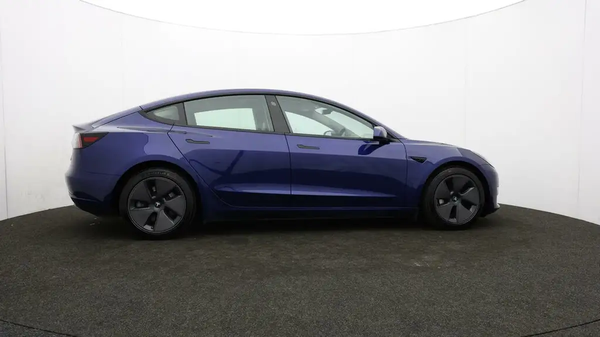 2021-tesla-model-3-e-long-range-awd-big-39