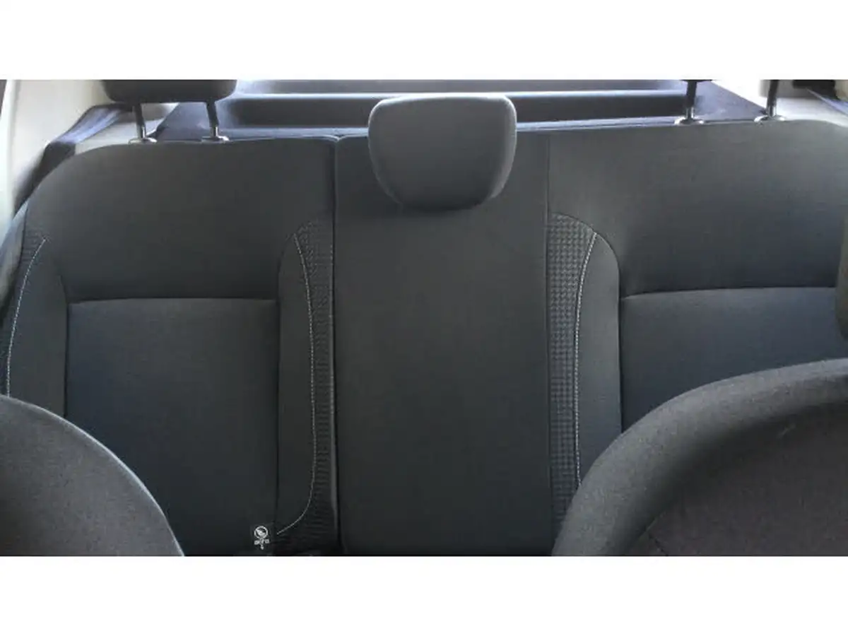 2018-dacia-sandero-10-sce-essential-big-19