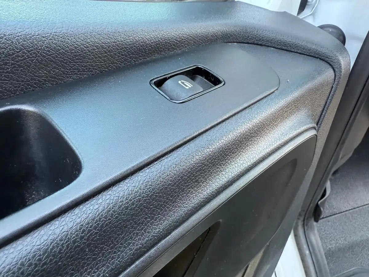 2018-mercedes-benz-sprinter-21cdi-311-l2h1-panel-van-rwd-eco-gear-360-big-26