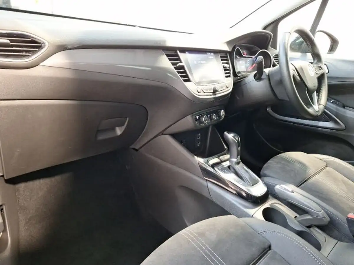 2022-vauxhall-crossland-12-ultimate-130ps-auto-big-4