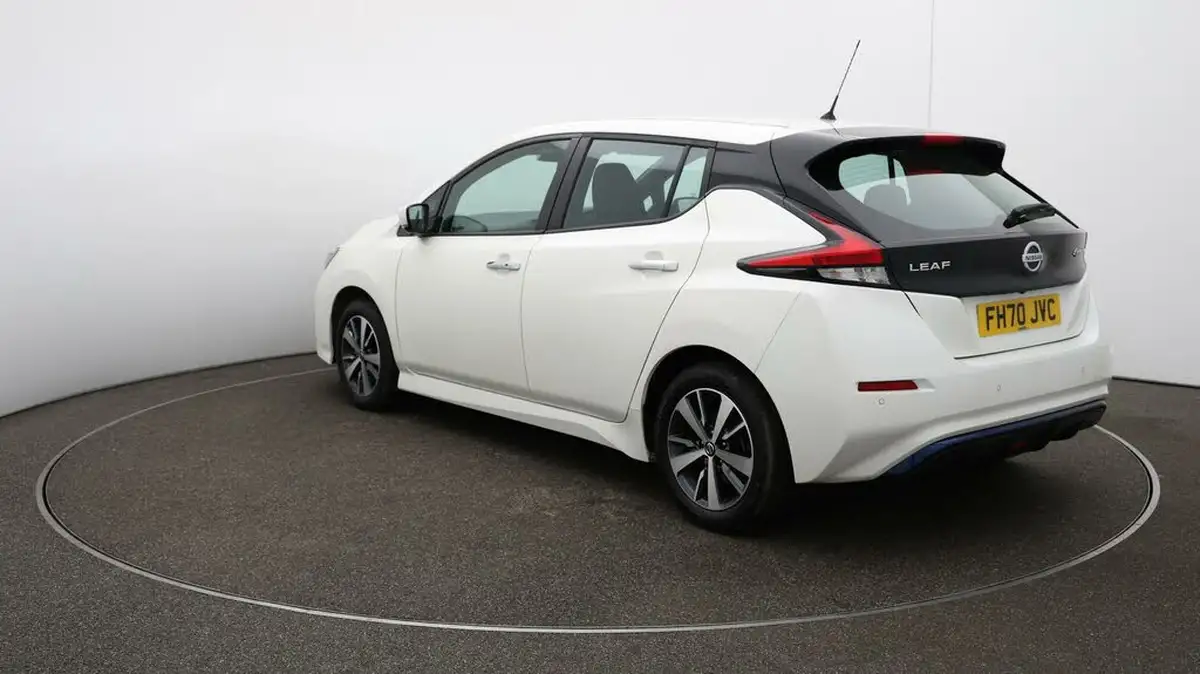 2021-nissan-leaf-e-acenta-big-60