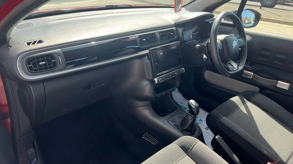2018-citroen-c3-12-puretech-feel-82ps-big-11