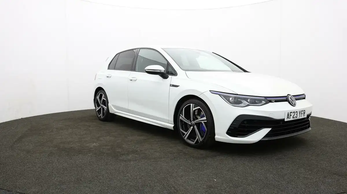 2023-volkswagen-golf-20-tsi-r-320ps-hatchback-big-46