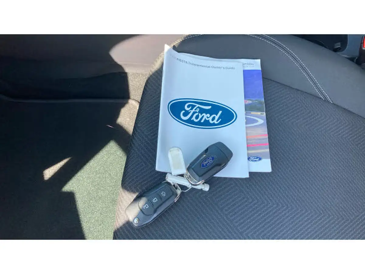 2022-ford-fiesta-10t-trend-100ps-5d-big-18