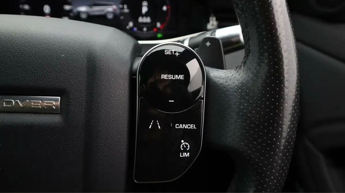 2020-land-rover-range-rover-evoque-20-d150-r-dynamic-se-big-25