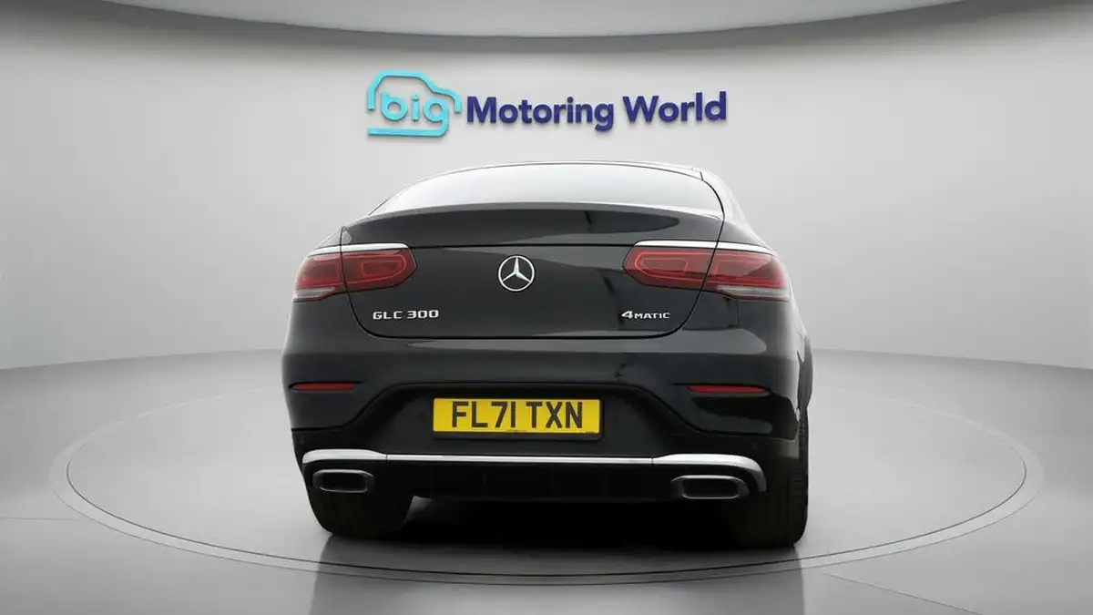2021-mercedes-benz-glc-class-20-glc300-amg-line-258ps-coupe-4d-big-5