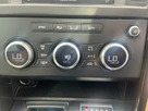 2017-land-rover-discovery-30td6-se-259ps-awd-station-wagon-5d-auto-small-27