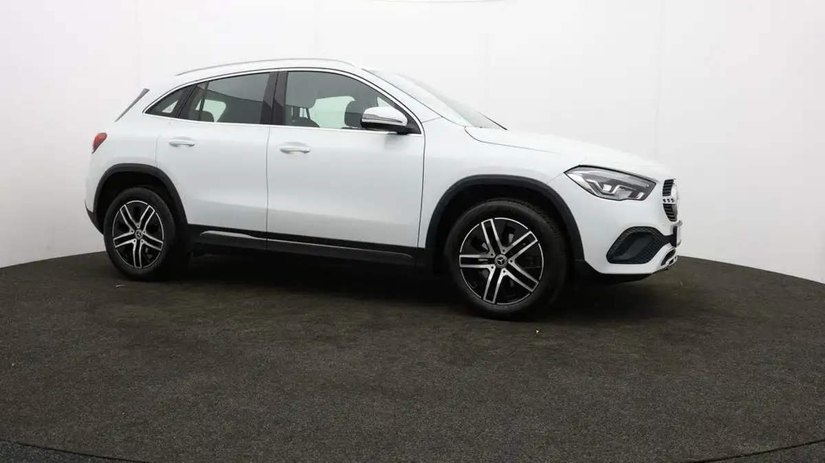 2021-mercedes-benz-gla-class-13-gla-200-sport-big-43