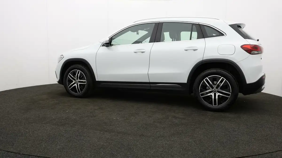 2021-mercedes-benz-gla-class-13-gla-200-sport-big-71