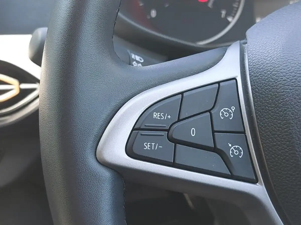2024-dacia-sandero-stepway-10-tce-extreme-90bhp-big-14