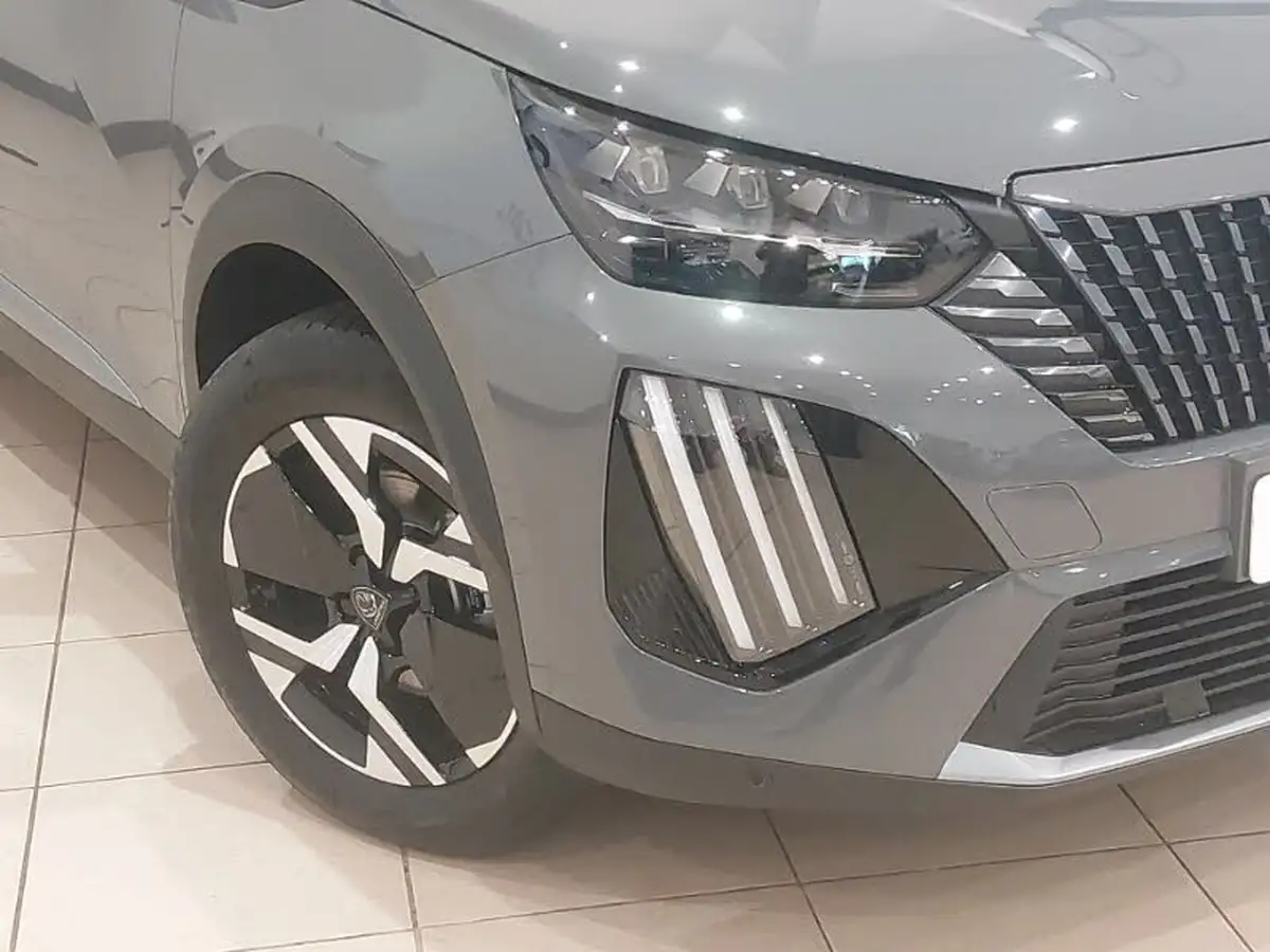2025-peugeot-2008-suv-e-gt-156ps-54kwh-big-8