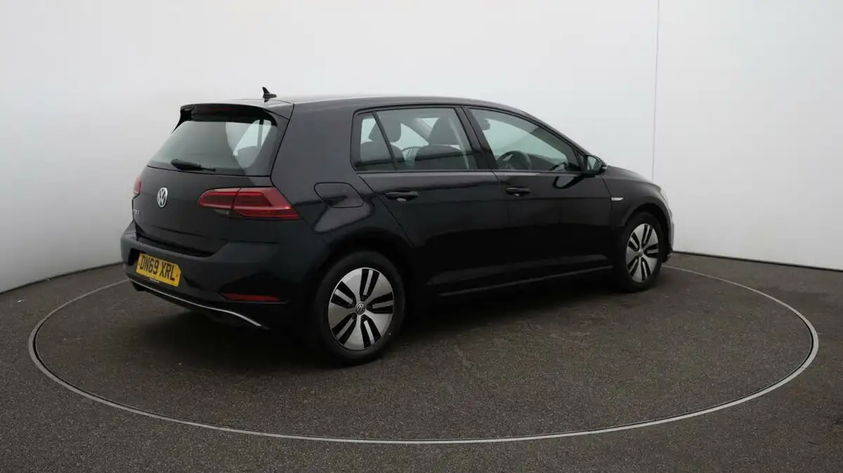 2019-volkswagen-golf-e-e-golf-big-53
