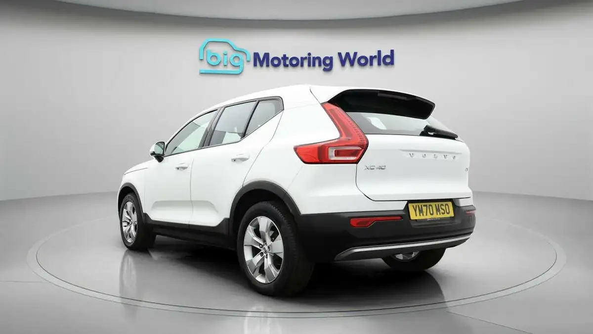 2020-volvo-xc40-20td-d3-momentum-geartronic-big-4