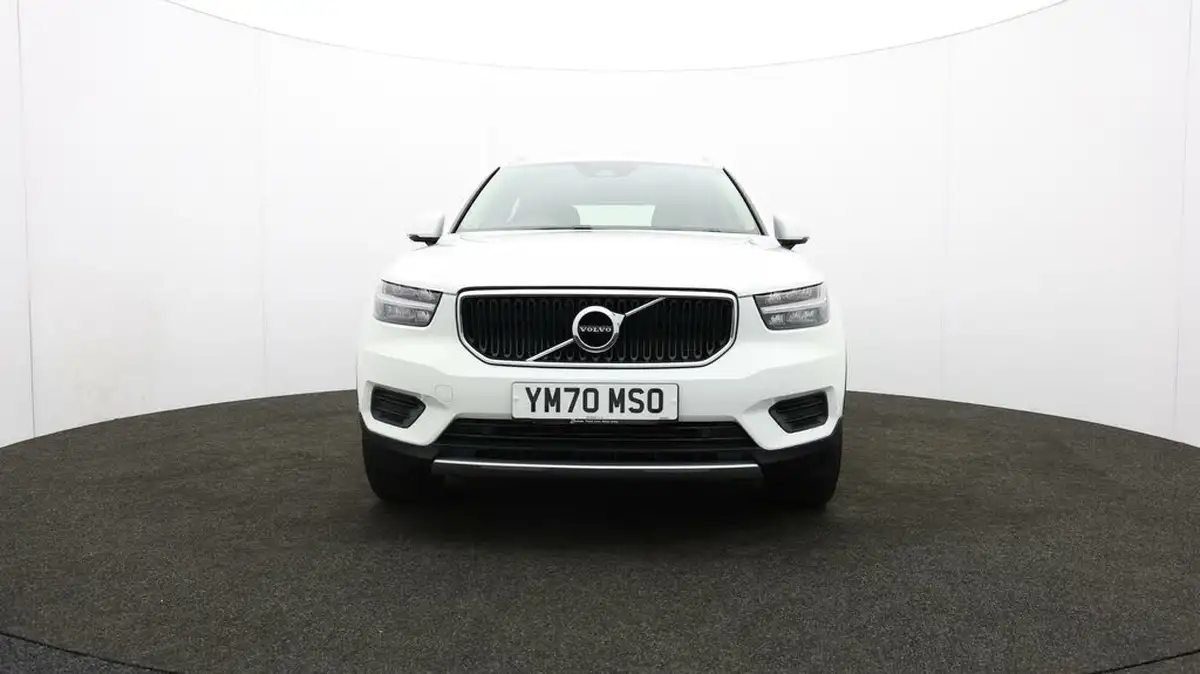 2020-volvo-xc40-20td-d3-momentum-geartronic-big-52