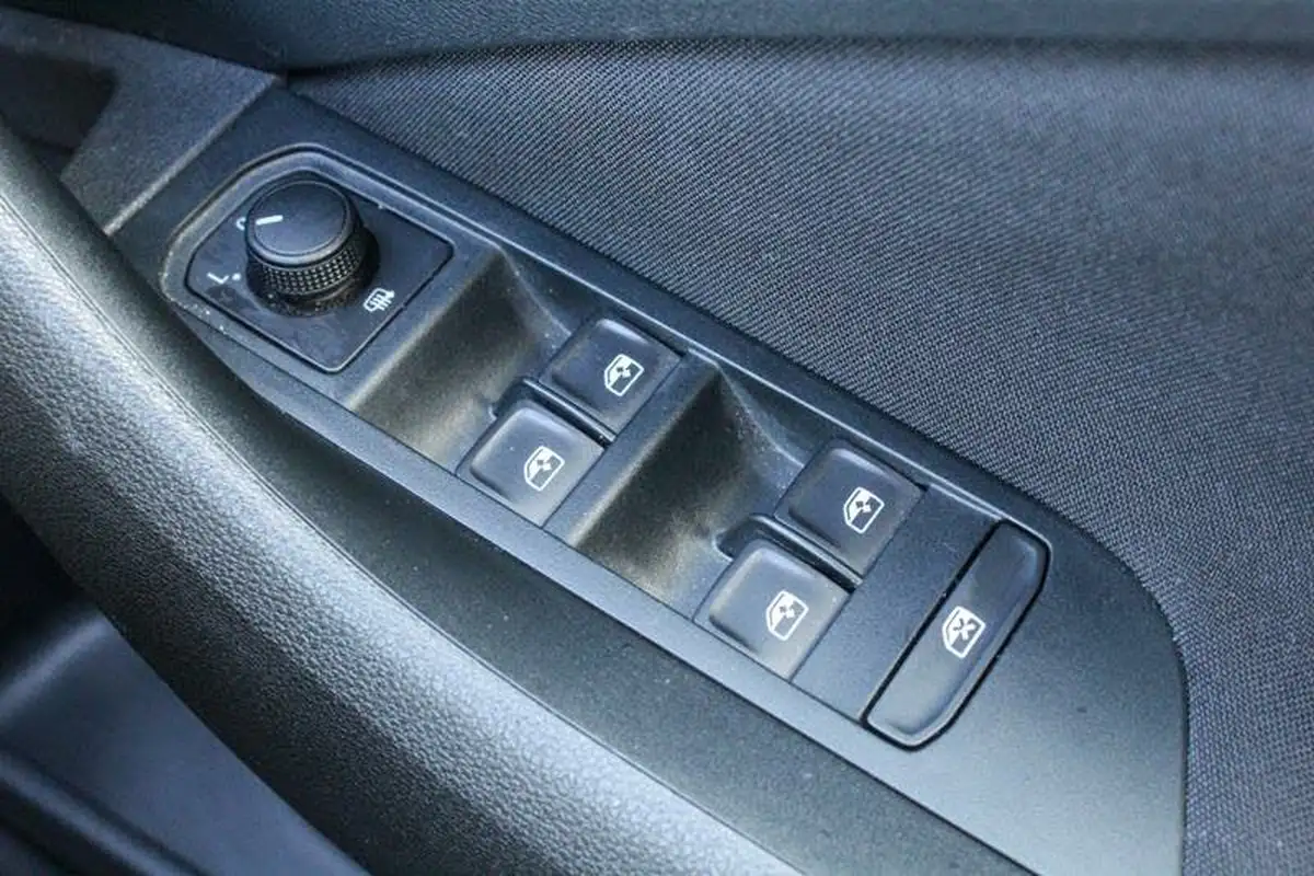 2019-skoda-scala-10-tsi-se-116ps-big-32