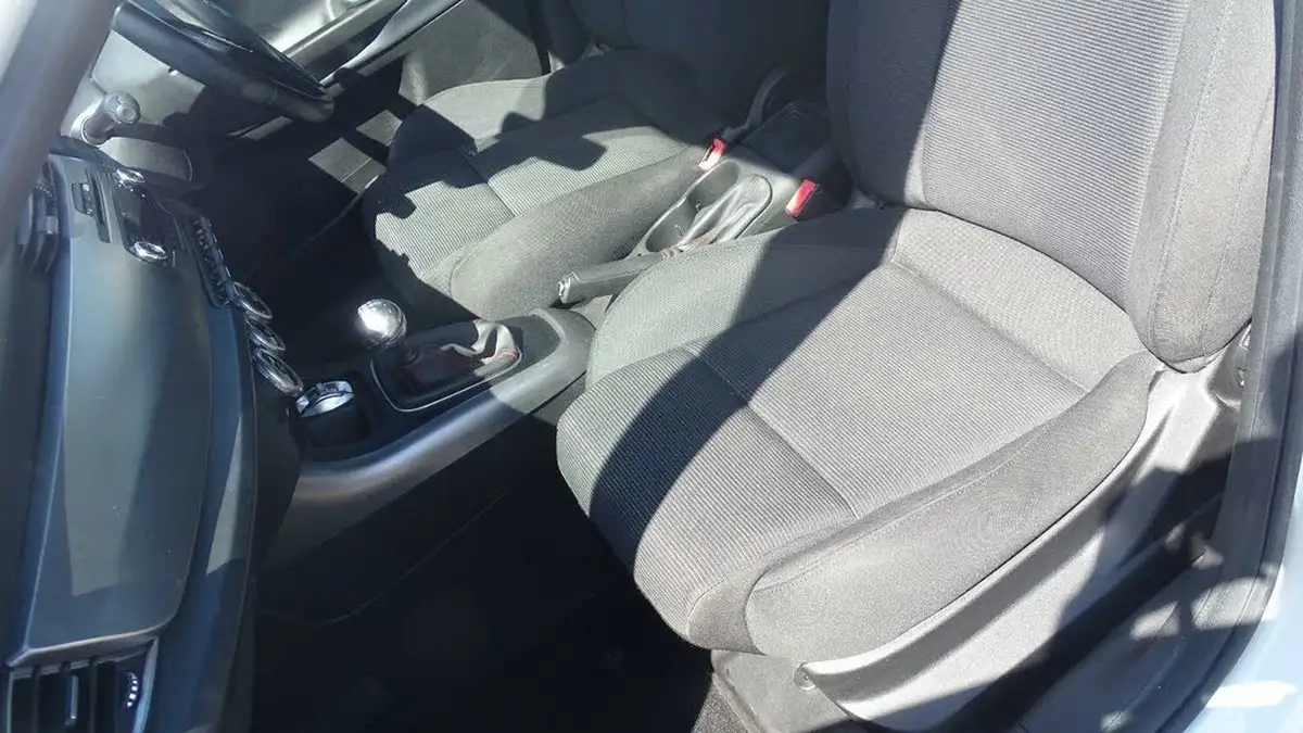 2013-alfa-romeo-giulietta-14-collezione-multiair-170bhp-big-39