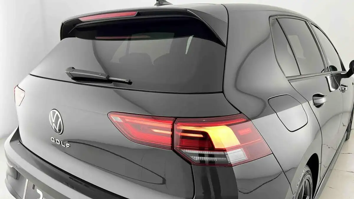 2022-volkswagen-golf-15-tsi-r-line-130ps-hatchback-big-27