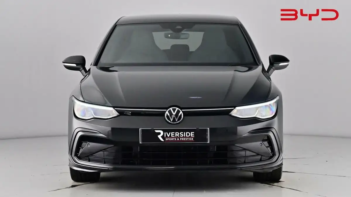 2022-volkswagen-golf-15-tsi-r-line-130ps-hatchback-big-3