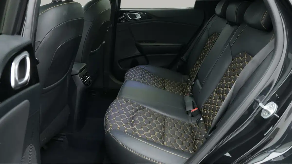 2020-kia-xceed-14-t-gdi-first-edition-big-15