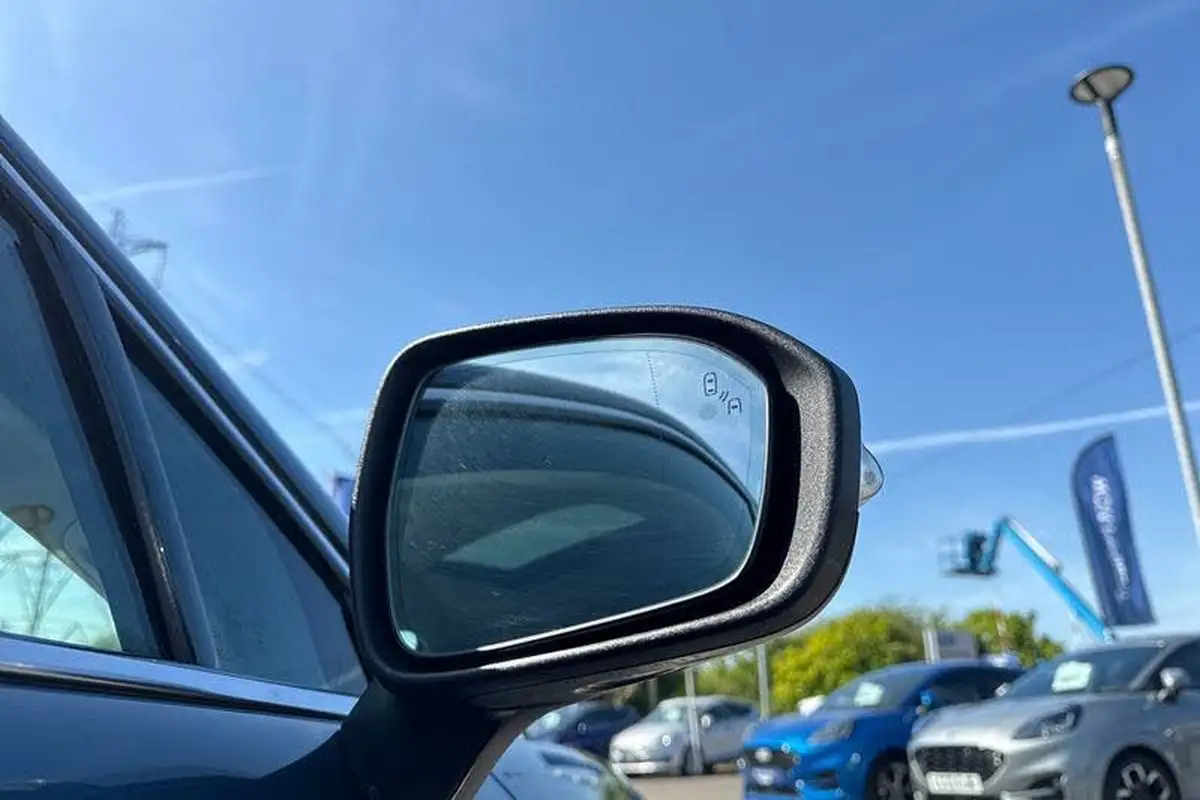 2022-ford-mondeo-20-tivct-vignale-estate-5d-big-31