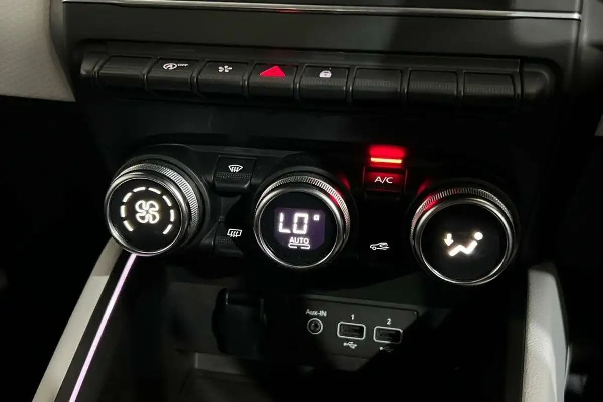 2021-renault-clio-10-tce-s-edition-90ps-big-18