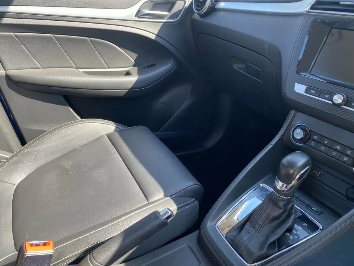 2020-mg-zs-suv-10t-gdi-exclusive-111ps-big-26