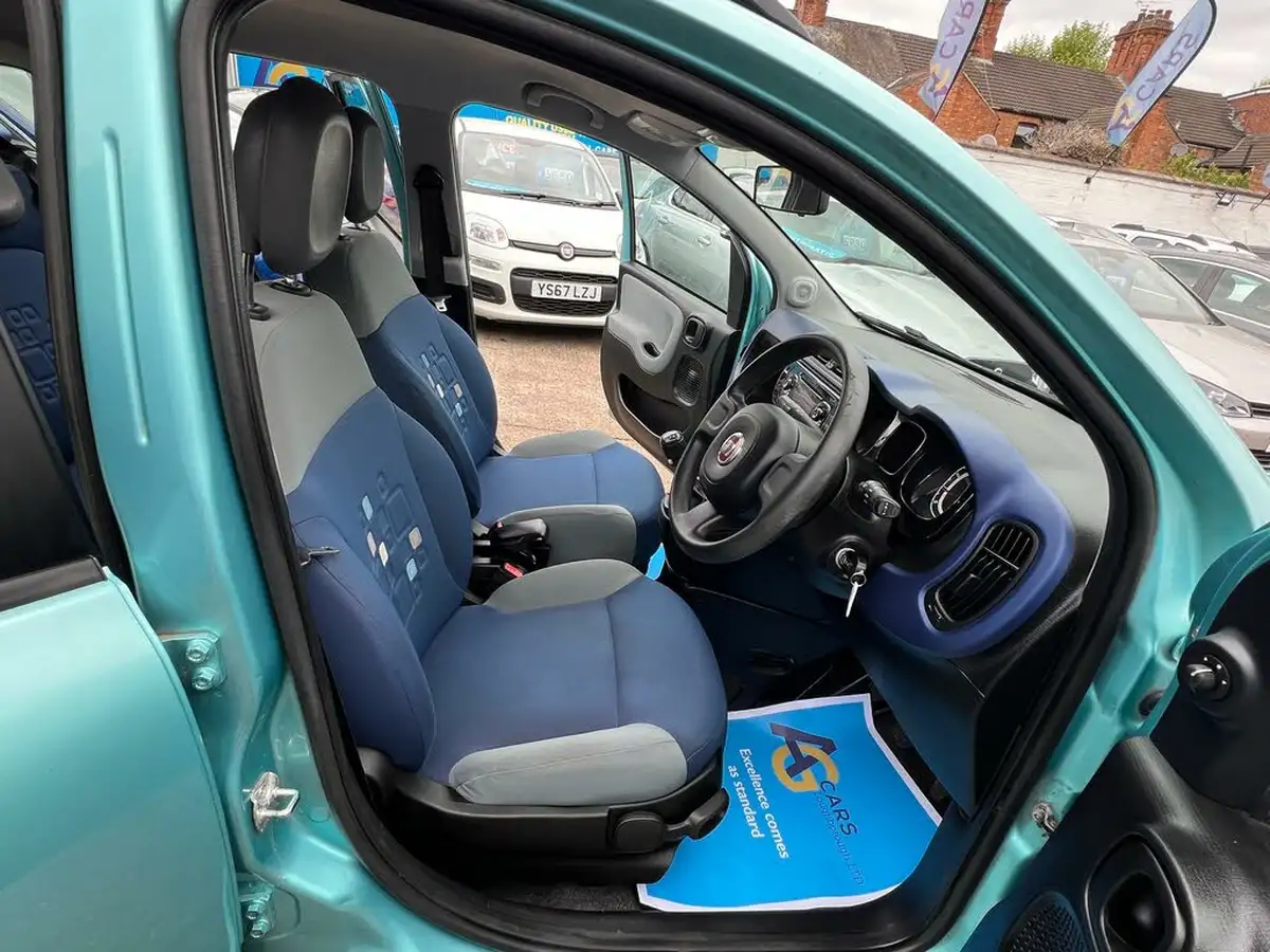 2015-fiat-panda-09-lounge-big-32