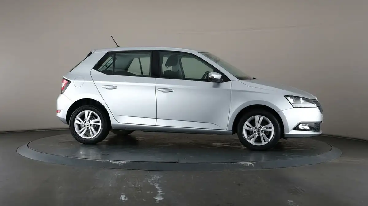 2019-skoda-fabia-10-mpi-se-60ps-hatchback-big-56