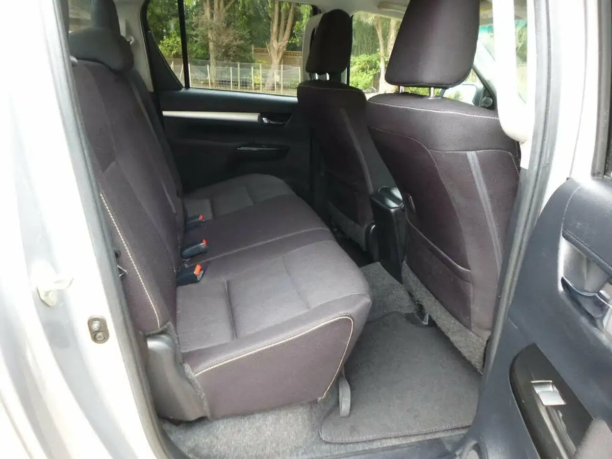 2021-toyota-hi-lux-24d-4d-icon-150hpeu6dt-e-auto-big-24
