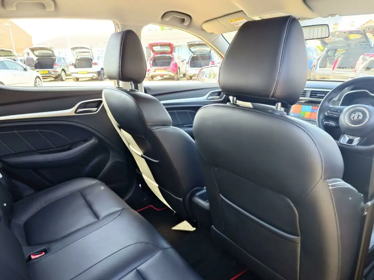 2020-mg-zs-suv-10t-gdi-exclusive-111ps-big-28