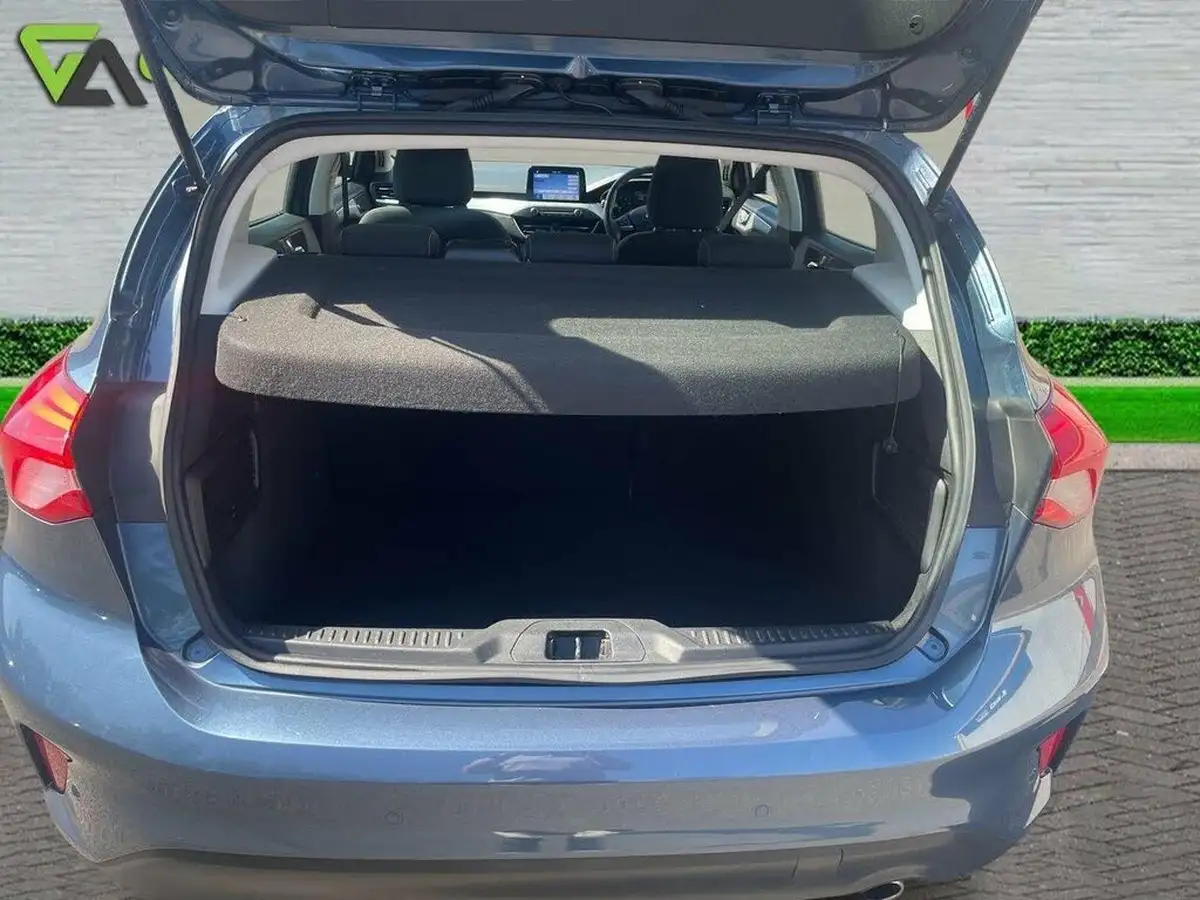 2018-ford-focus-10t-zetec-100ps-hatchback-big-10