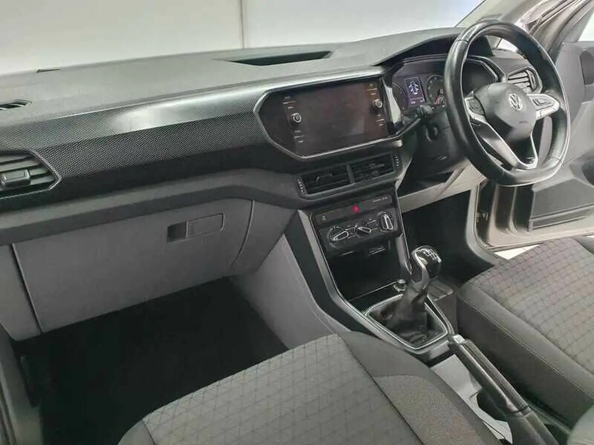 2020-volkswagen-t-cross-10-tsi-se-115ps-big-21