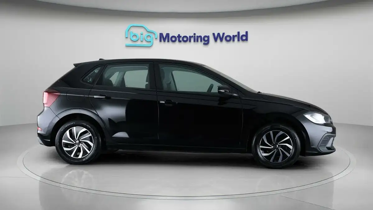 2024-volkswagen-polo-10-tsi-life-dsg-big-7