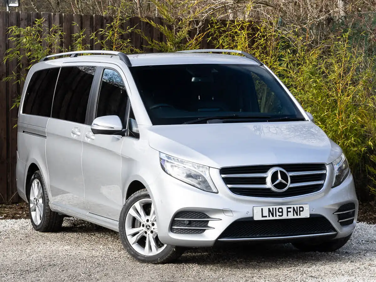 2019-mercedes-benz-v-class-21d-v250d-long-amg-line-big-0