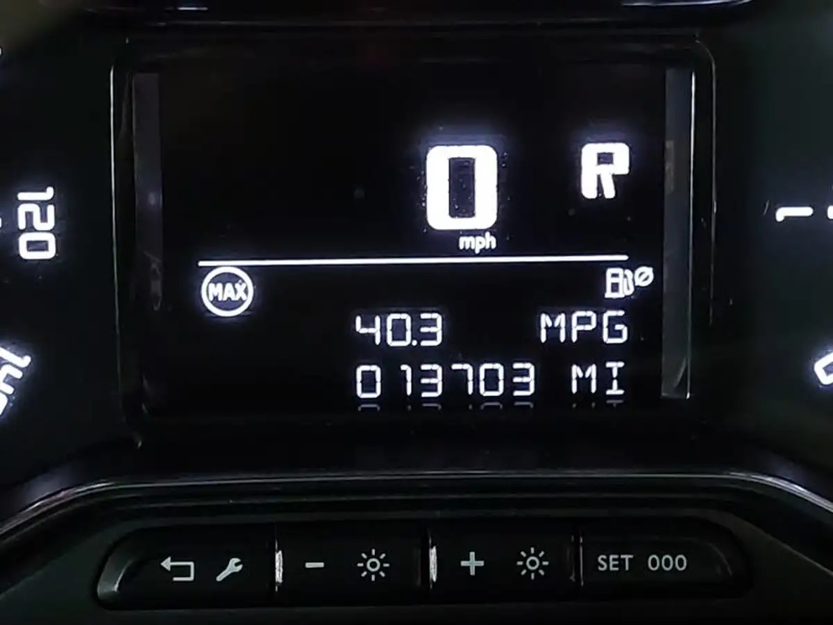 2018-citroen-c3-aircross-12-puretech-feel-110ps-ss-eat6-big-10